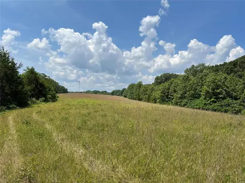 5224 Hobby Farms Dr, De Soto, MO 63020