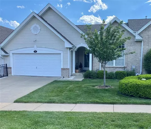 54 Autumn View Trail Ct, Bridgeton, MO 63044