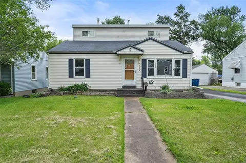 3320 Krem Ave, Saint Ann, MO 63074