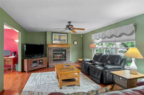 2954 Middlesburg Dr, O'fallon, MO 63368 photo 9