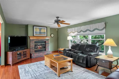 2954 Middlesburg Dr, O'fallon, MO 63368 photo 10
