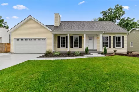 4 Questover Ct, Saint Peters, MO 63376