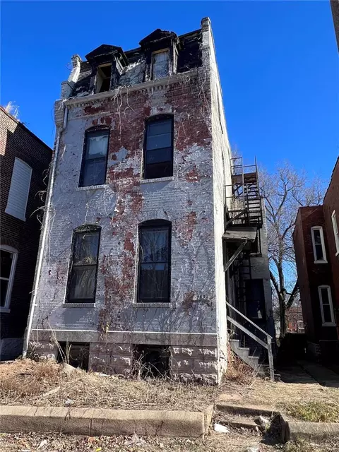 2826 Texas Ave, Saint Louis, MO 63118
