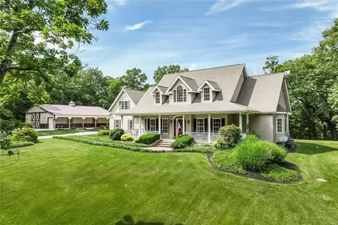1417 Sycamore Lake Dr, Foristell, MO 63348