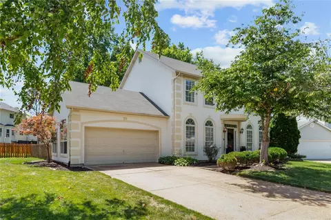 66 Walnut Point Ct, Saint Charles, MO 63304