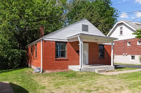 9035 Olden, Saint Louis, MO 63114