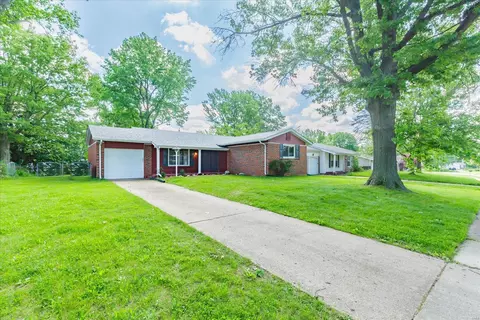 2838 Westminster Dr, Florissant, MO 63033