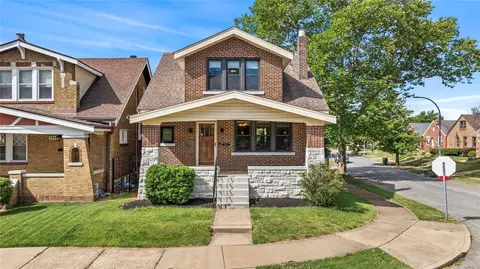 3862 French Ct, Saint Louis, MO 63116