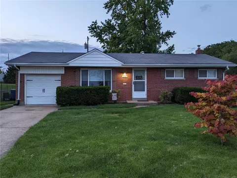 9553 Yaffbury Ln, Saint Louis, MO 63123