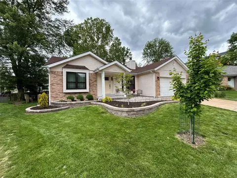 1403 Morning Sun Dr, Ballwin, MO 63021