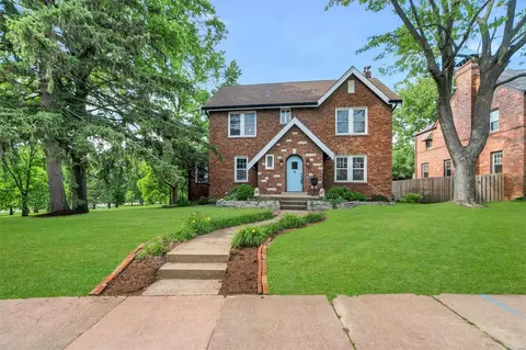 7367 Cornell Ave, University City, MO 63130