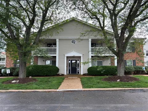 5281 Cricket Glen Ct #H, Saint Louis, MO 63129
