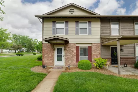 37 Park Charles Blvd S #D, Saint Peters, MO 63376