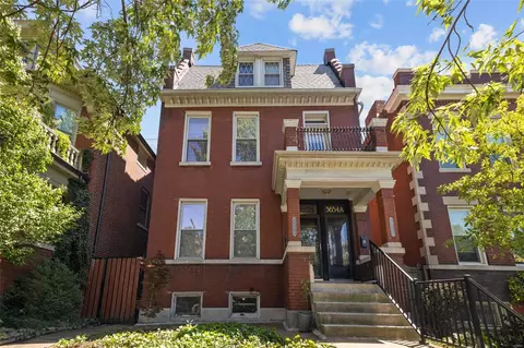 3654 Connecticut St, Saint Louis, MO 63116