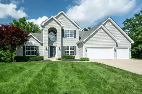 1468 Keystone Ct, St Peters, MO 63303