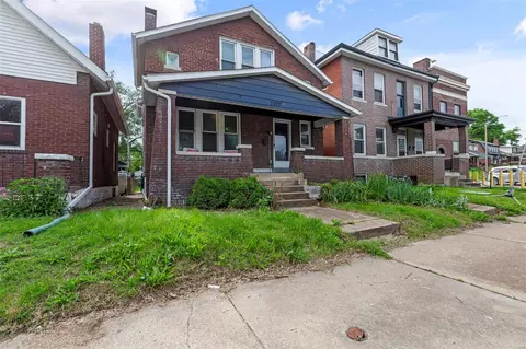 2207 Mccausland Ave, Saint Louis, MO 63143