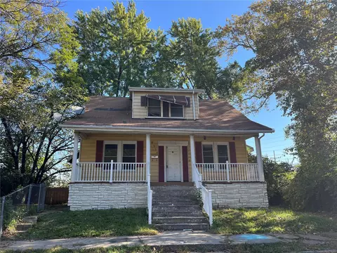 8116 Pelham Ave, Saint Louis, MO 63147