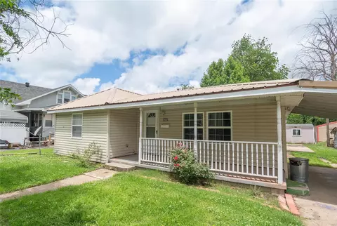 1209 E Stoddard St, Dexter, MO 63841 photo 1