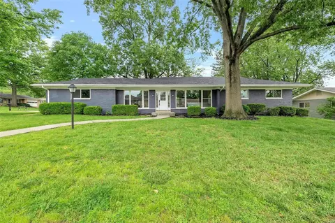 7 Heartwoods Ct, Saint Louis, MO 63132