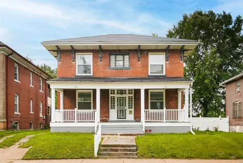 50 Lewis Pl, Saint Louis, MO 63113