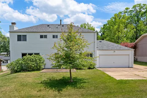 Exterior - 710 Barham Down Dr, Ballwin, MO 63011 photo 4 of 8