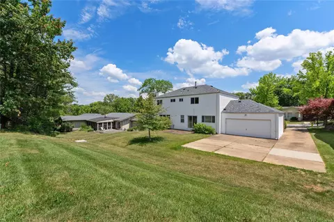 Exterior - 710 Barham Down Dr, Ballwin, MO 63011 photo 6 of 8
