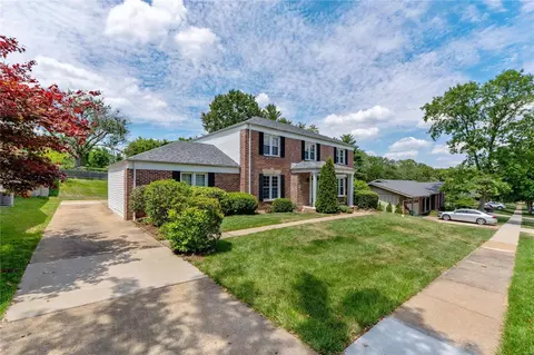 Exterior - 710 Barham Down Dr, Ballwin, MO 63011 photo 3 of 8