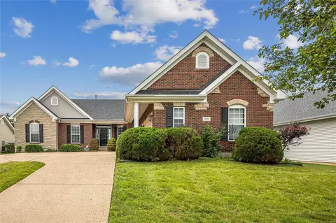 1006 Pearview Dr, Saint Peters, MO 63376