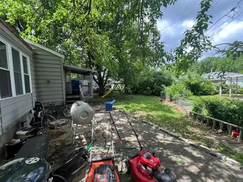 1109 Grenshaw Dr, Saint Louis, MO 63137 photo 16