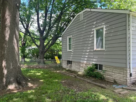 1109 Grenshaw Dr, Saint Louis, MO 63137 photo 5