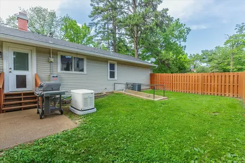 Exterior - 1184 Big Bend Rd, Ballwin, MO 63021 photo 10 of 17