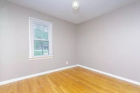 Bedroom - 1184 Big Bend Rd, Ballwin, MO 63021 photo 8 of 10