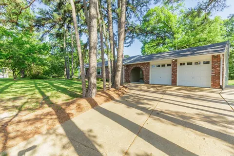 Exterior - 1184 Big Bend Rd, Ballwin, MO 63021 photo 7 of 17