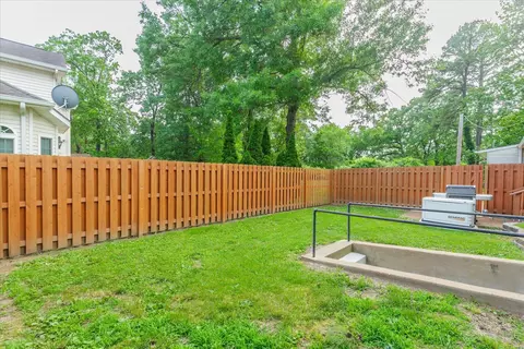 Exterior - 1184 Big Bend Rd, Ballwin, MO 63021 photo 12 of 17