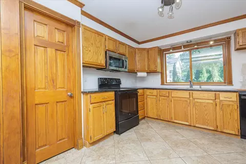 Kitchen - 1184 Big Bend Rd, Ballwin, MO 63021 photo 1 of 3