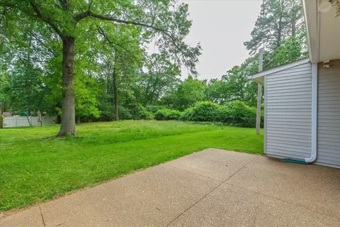 Exterior - 1184 Big Bend Rd, Ballwin, MO 63021 photo 14 of 17
