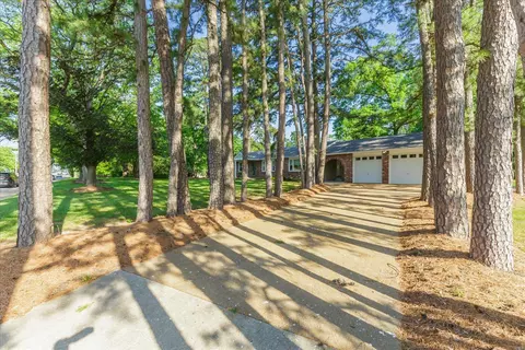 Exterior - 1184 Big Bend Rd, Ballwin, MO 63021 photo 8 of 17