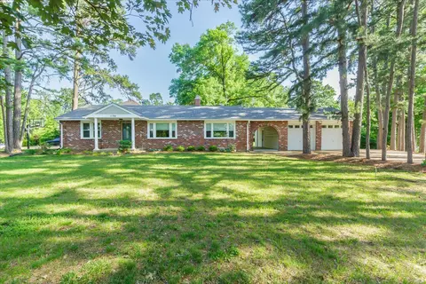 1184 Big Bend Rd, Ballwin, MO 63021