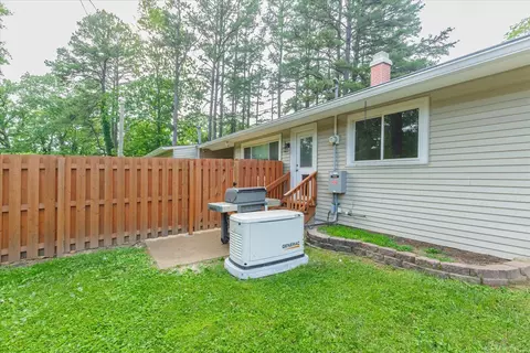 Exterior - 1184 Big Bend Rd, Ballwin, MO 63021 photo 13 of 17