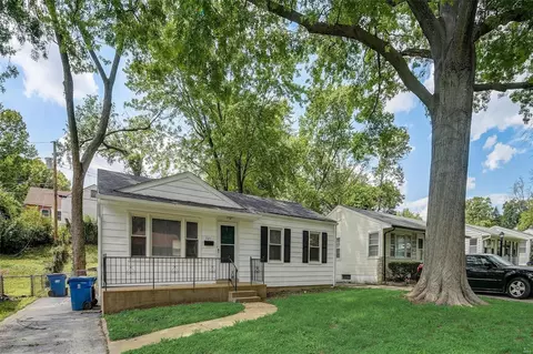 521 Teston Dr, Saint Louis, MO 63135