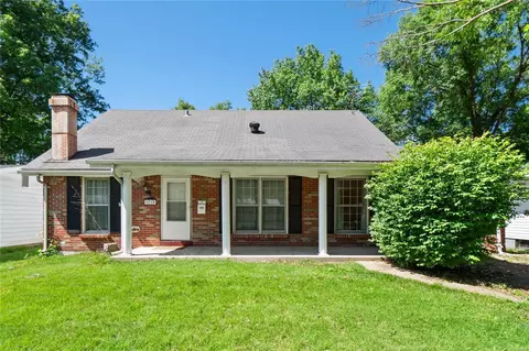 1815 Saint Anthony Ln, Florissant, MO 63033