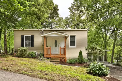 9 Eva Ave, Valley Park, MO 63088