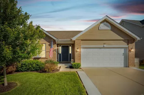 437 Jockeys Run, Wentzville, MO 63385