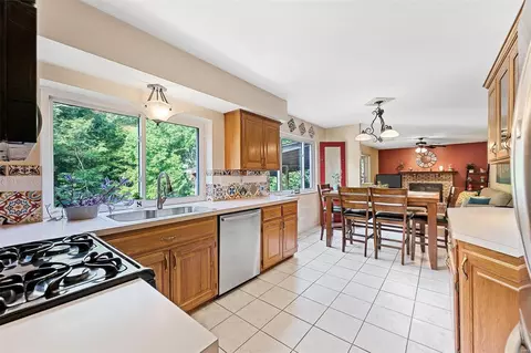 Kitchen - 1370 Green Mist Dr, Fenton, MO 63026 photo 1 of 2