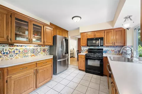 Kitchen - 1370 Green Mist Dr, Fenton, MO 63026 photo 2 of 2