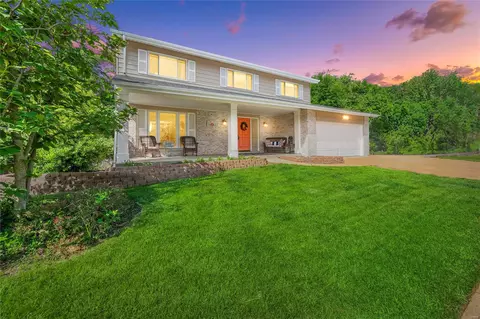 1370 Green Mist Dr, Fenton, MO 63026