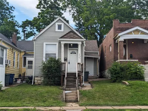 5827 Arsenal St, Saint Louis, MO 63139