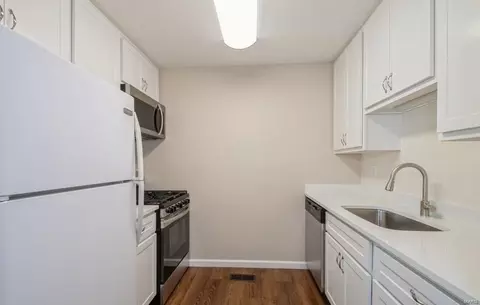Kitchen - 849 Lilybud Ct, Ballwin, MO 63011 photo 1 of 2