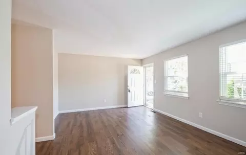 Living - 849 Lilybud Ct, Ballwin, MO 63011 photo 2 of 2
