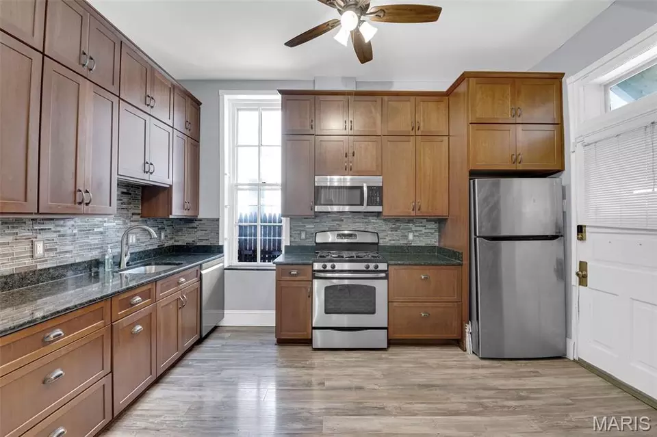 Kitchen - 2708 Indiana Ave, Saint Louis, MO 63118 photo 1 of 2